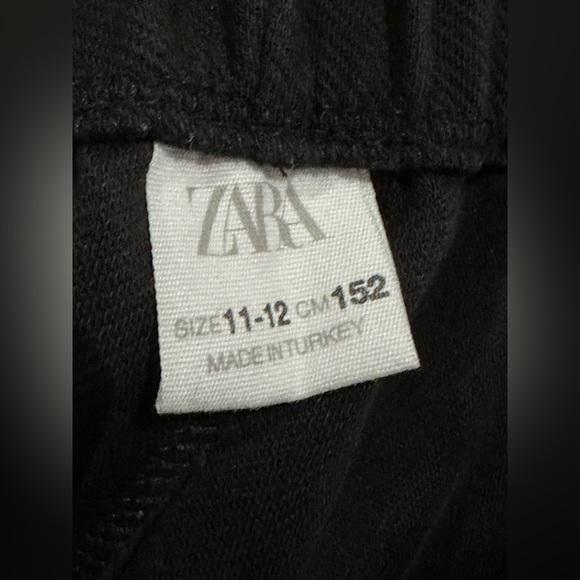 Zara: Girls Skorts with Buckle Detail- Size 11-12 - Picture 5 of 8